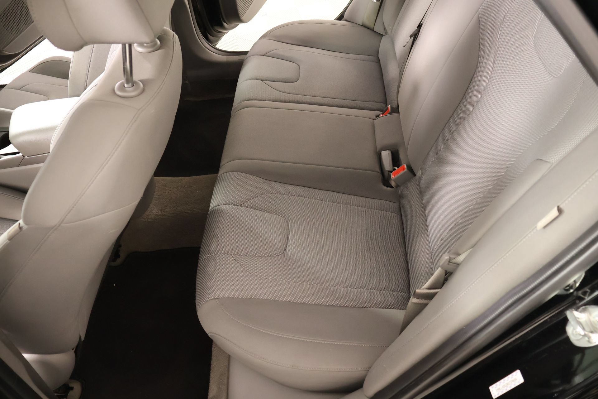 Used 2024 Hyundai Elantra SE FWD image 11