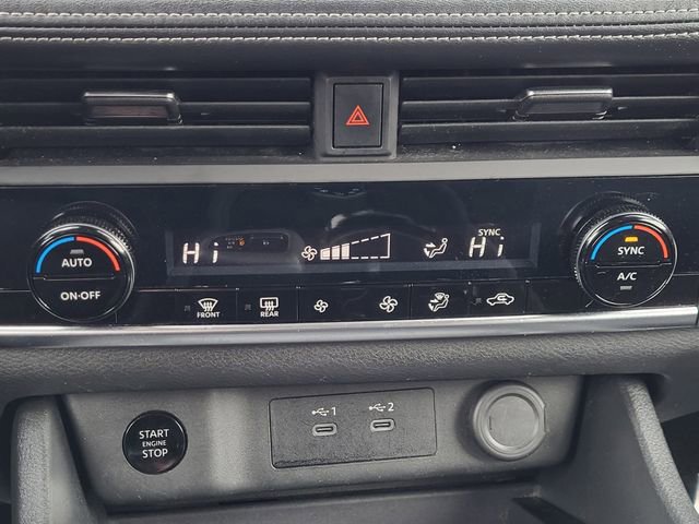 Used 2024 Nissan Rogue SV image 9