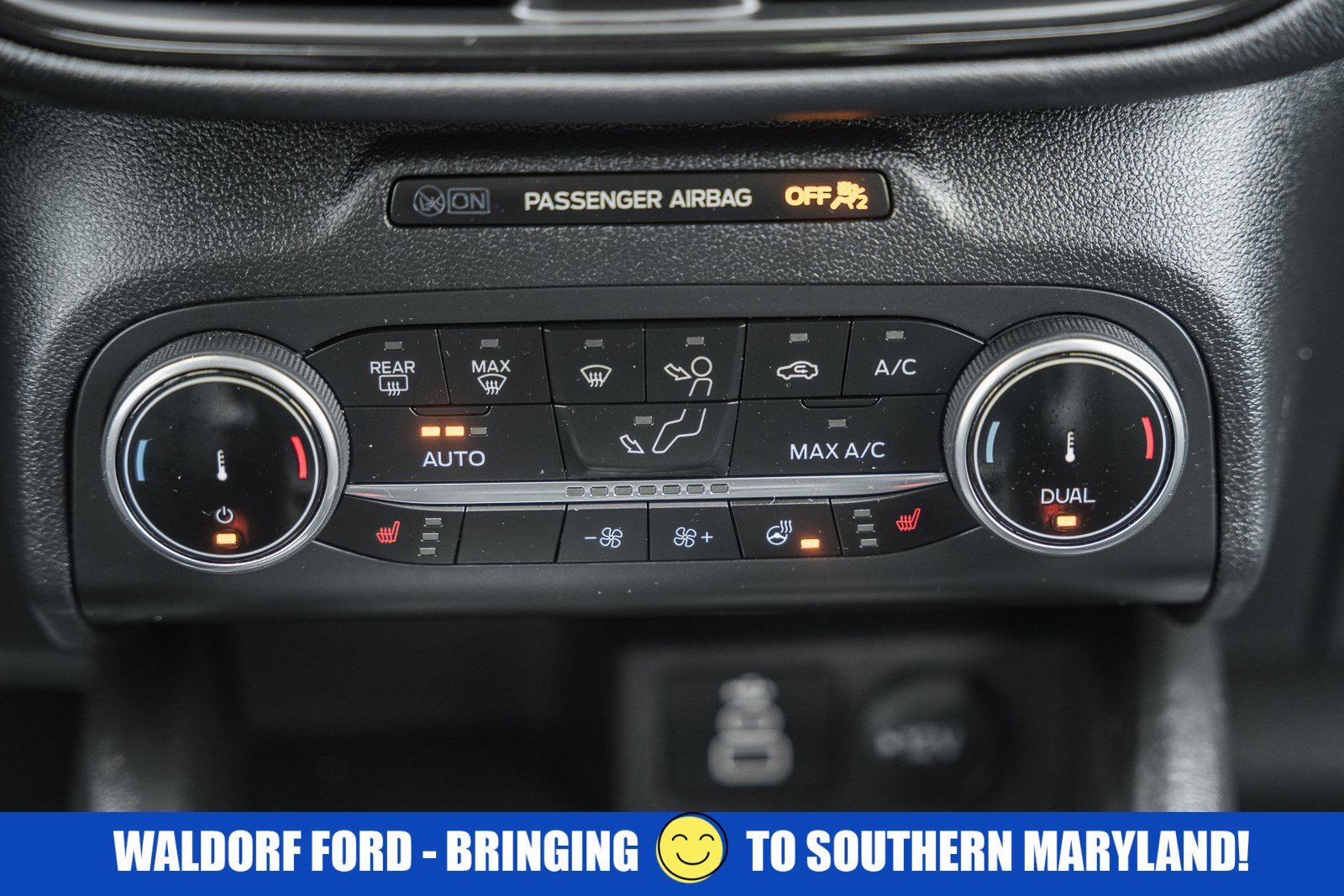 Used 2025 Ford Escape ST-Line Select AWD/4WD image 26