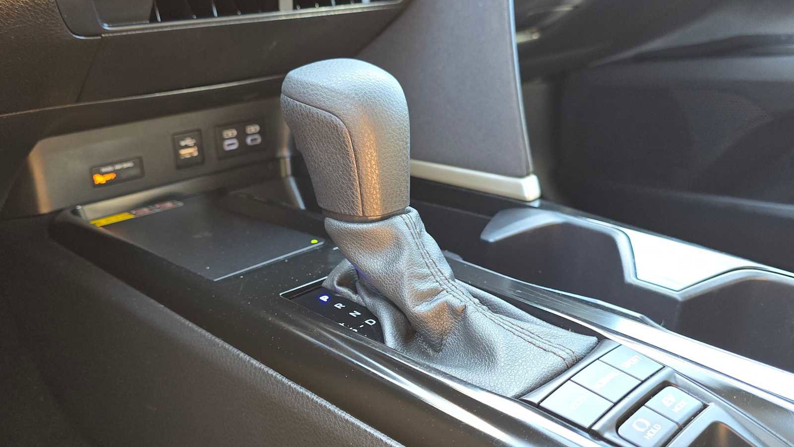Used 2025 Toyota Camry LE FWD image 36