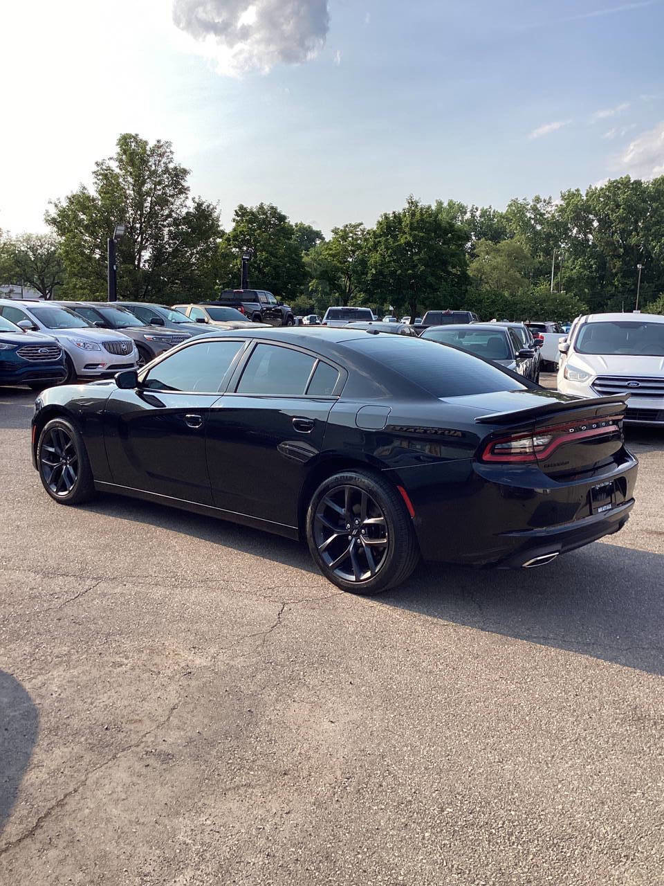 Used 2019 Dodge Charger SXT image 5