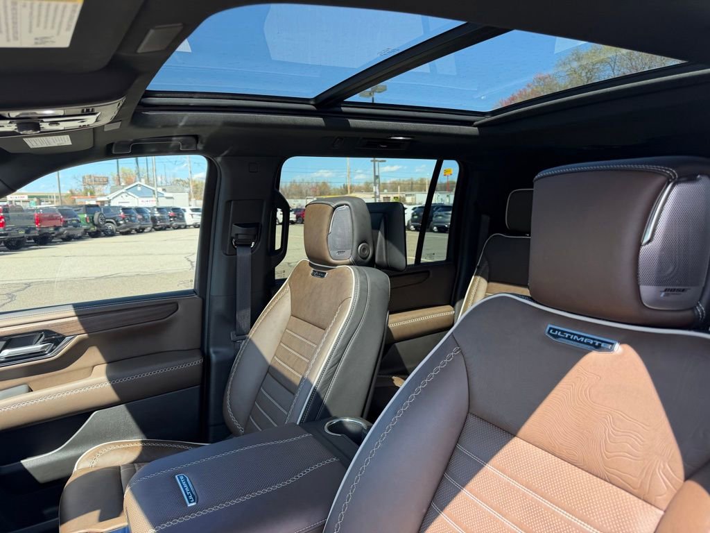 New 2026 GMC Yukon XL Denali Ultimate w/ LPO, Illumination Package AWD/4WD image 17