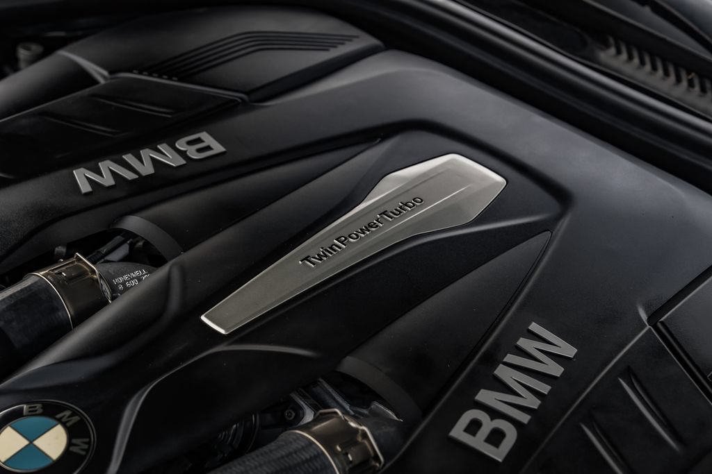 Used 2019 BMW 750i xDrive w/ M Sport Package AWD/4WD image 59