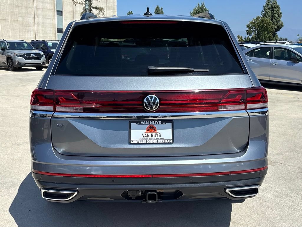 Used 2025 Volkswagen Atlas SE FWD image 3