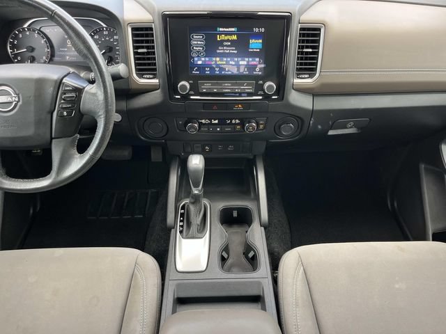 Used 2022 Nissan Frontier SV w/ Technology Package RWD image 16