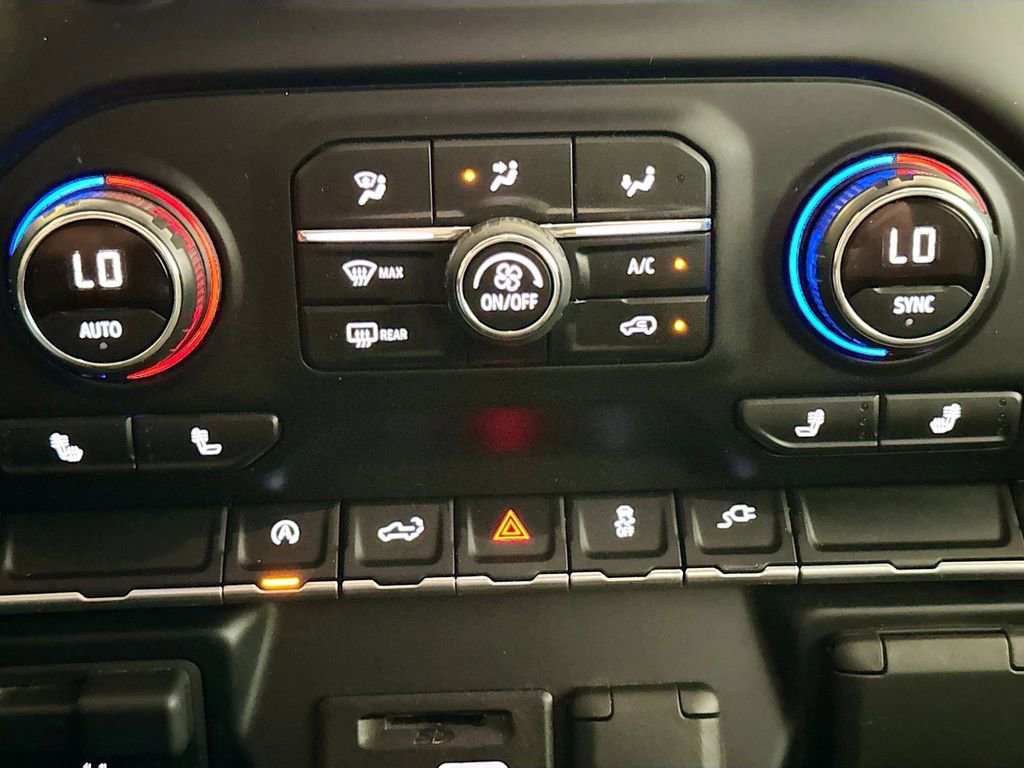 Used 2019 Chevrolet Silverado 1500 LT w/ Texas Edition image 18