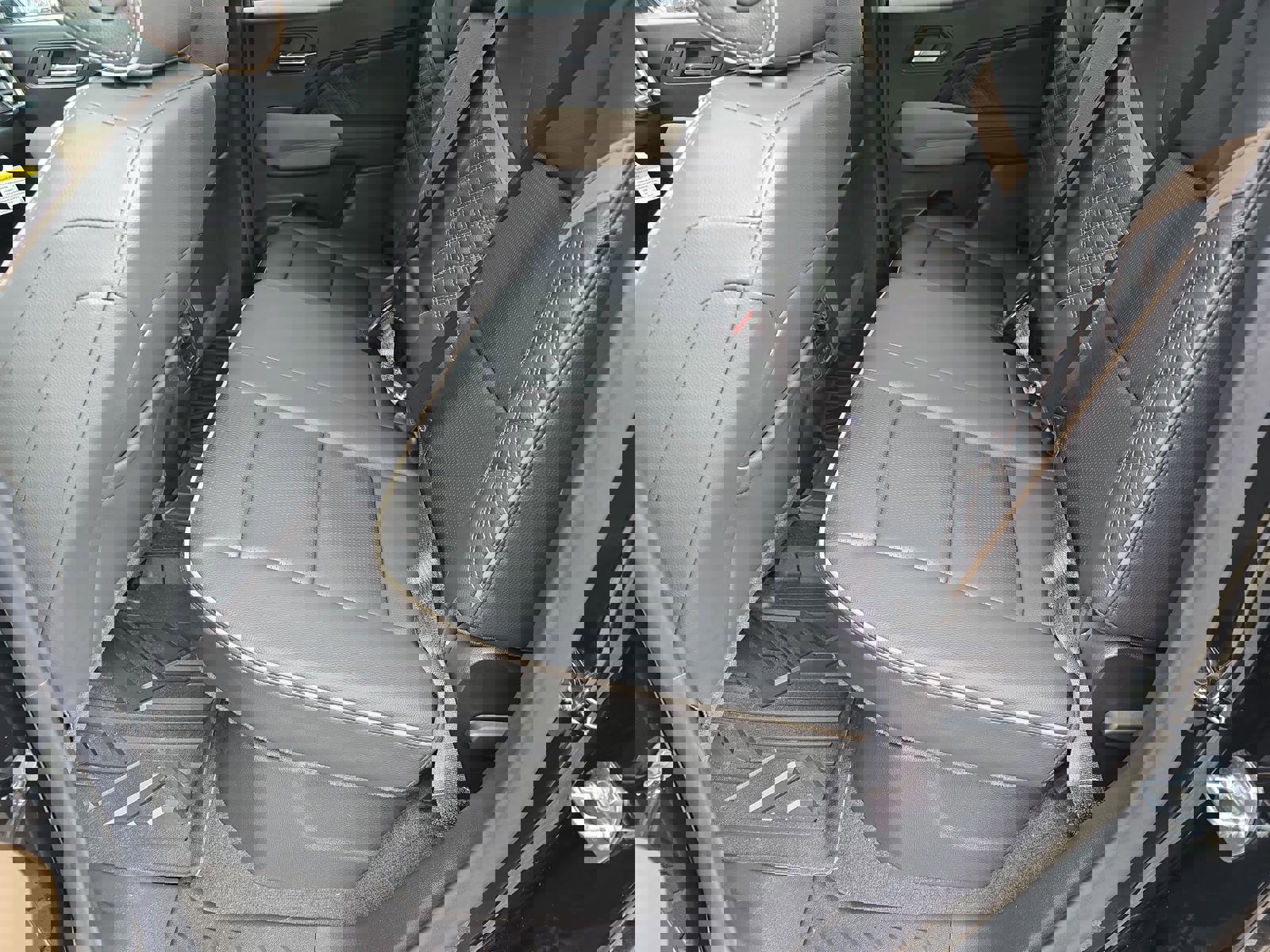 New 2026 GMC Canyon Denali image 16