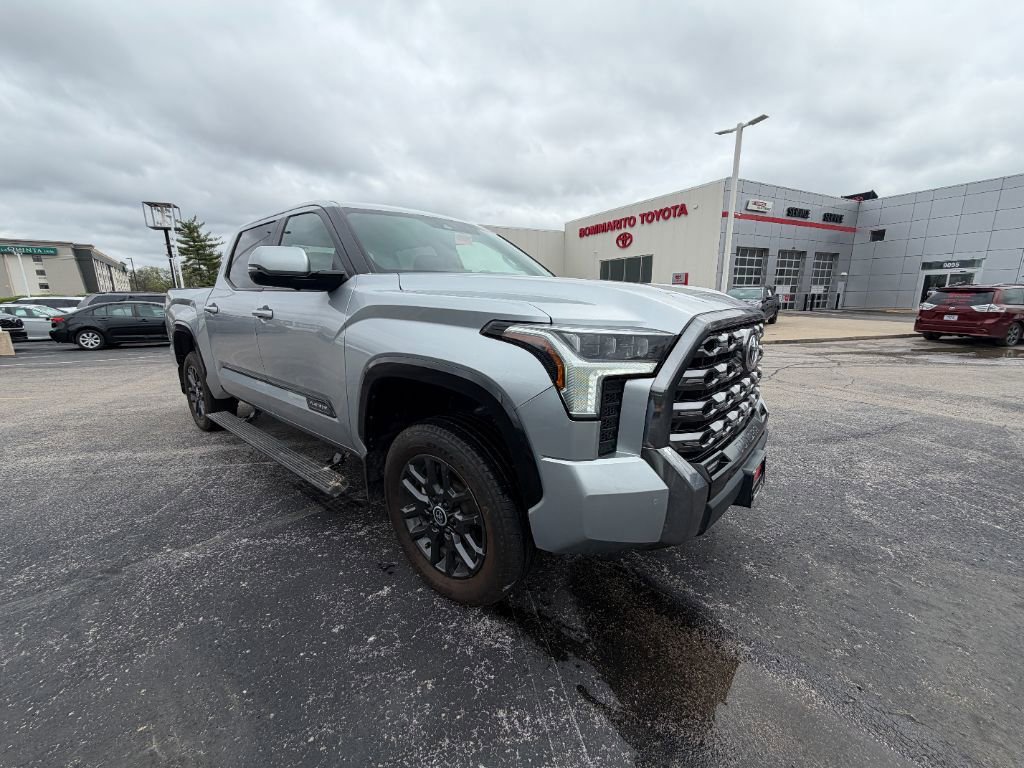 Used 2024 Toyota Tundra Platinum AWD/4WD image 2