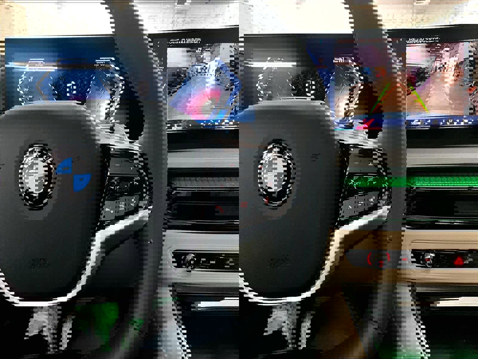 Used 2025 BMW 330i Sedan w/ Premium Package RWD image 20