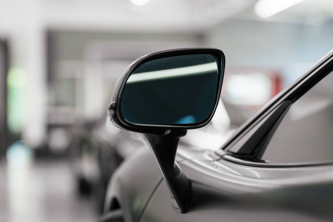 Used 2017 McLaren 570S RWD image 26
