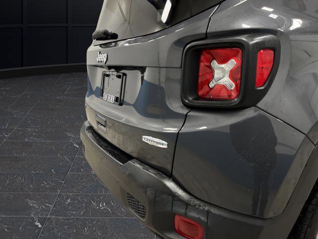 Used 2022 Jeep Renegade Latitude image 29
