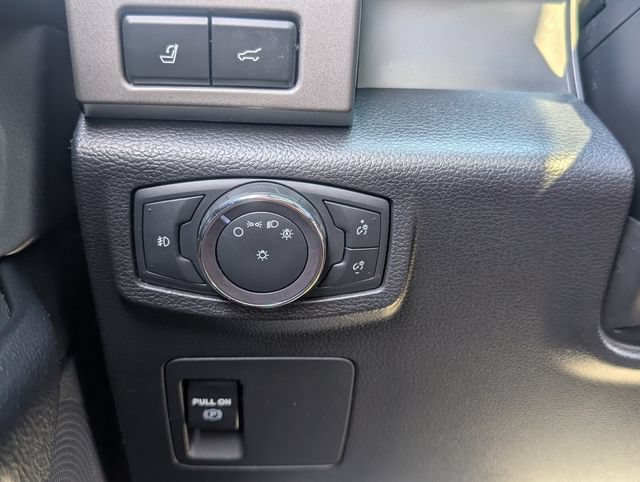 Used 2020 Ford Expedition XLT w/ Equipment Group 202A RWD image 31