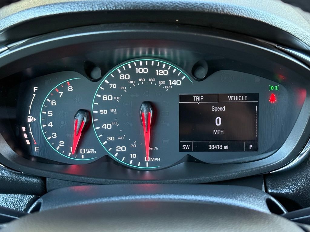 Used 2021 Chevrolet Trax LT w/ LT Convenience Package image 32