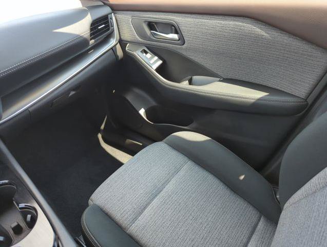 Certified 2023 Nissan Rogue SV AWD/4WD image 27