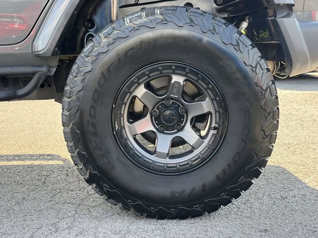 Used 2019 Jeep Wrangler Unlimited Sahara w/ Quick Order Package 24M Moab AWD/4WD image 11