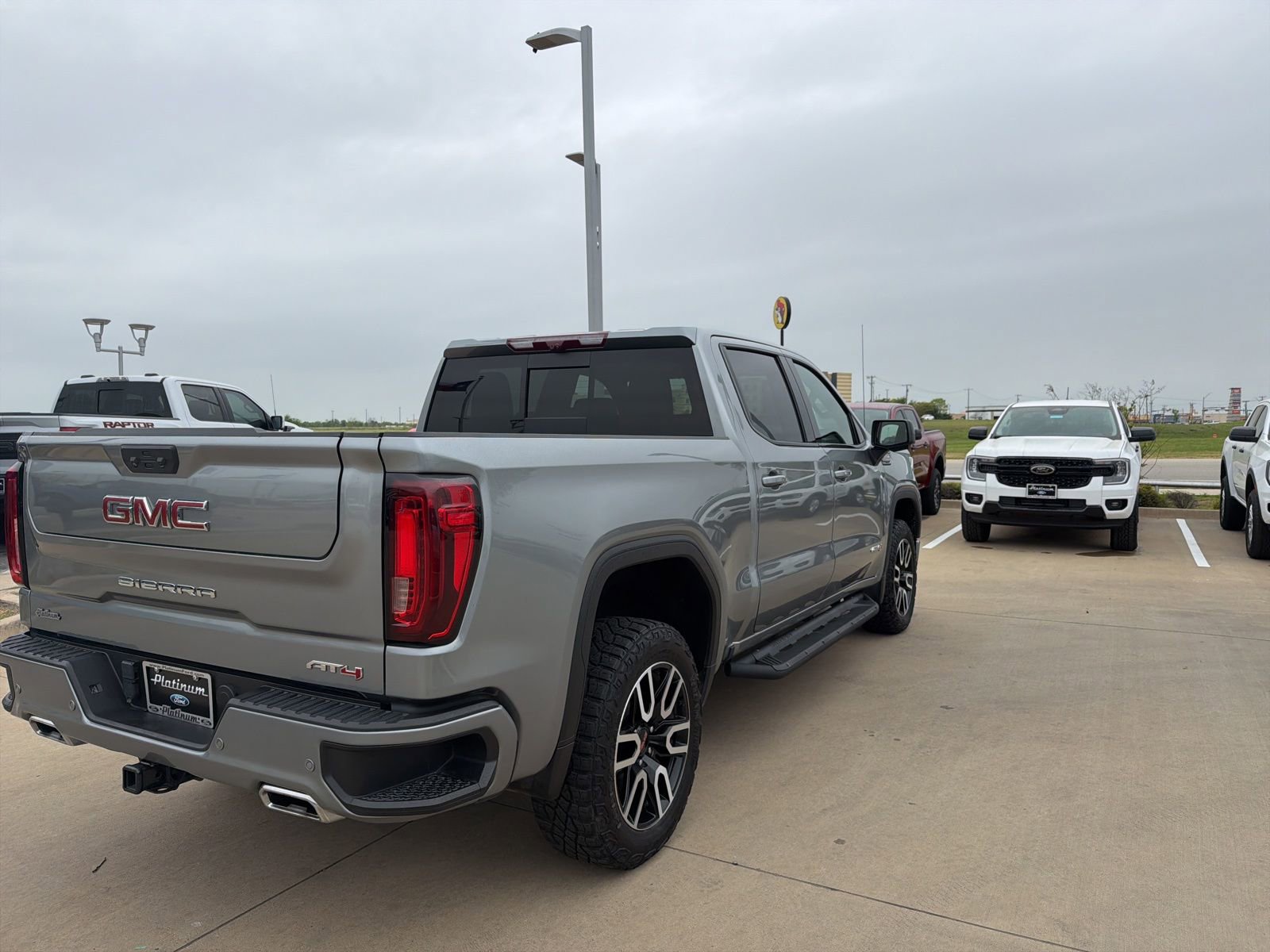 Used 2023 GMC Sierra 1500 AT4 w/ Technology Package image 6