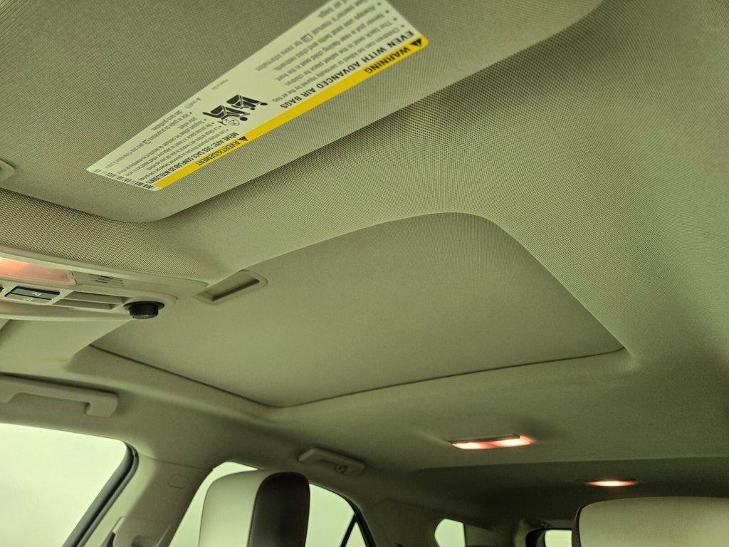 Used 2015 Chevrolet Equinox LTZ AWD/4WD image 16