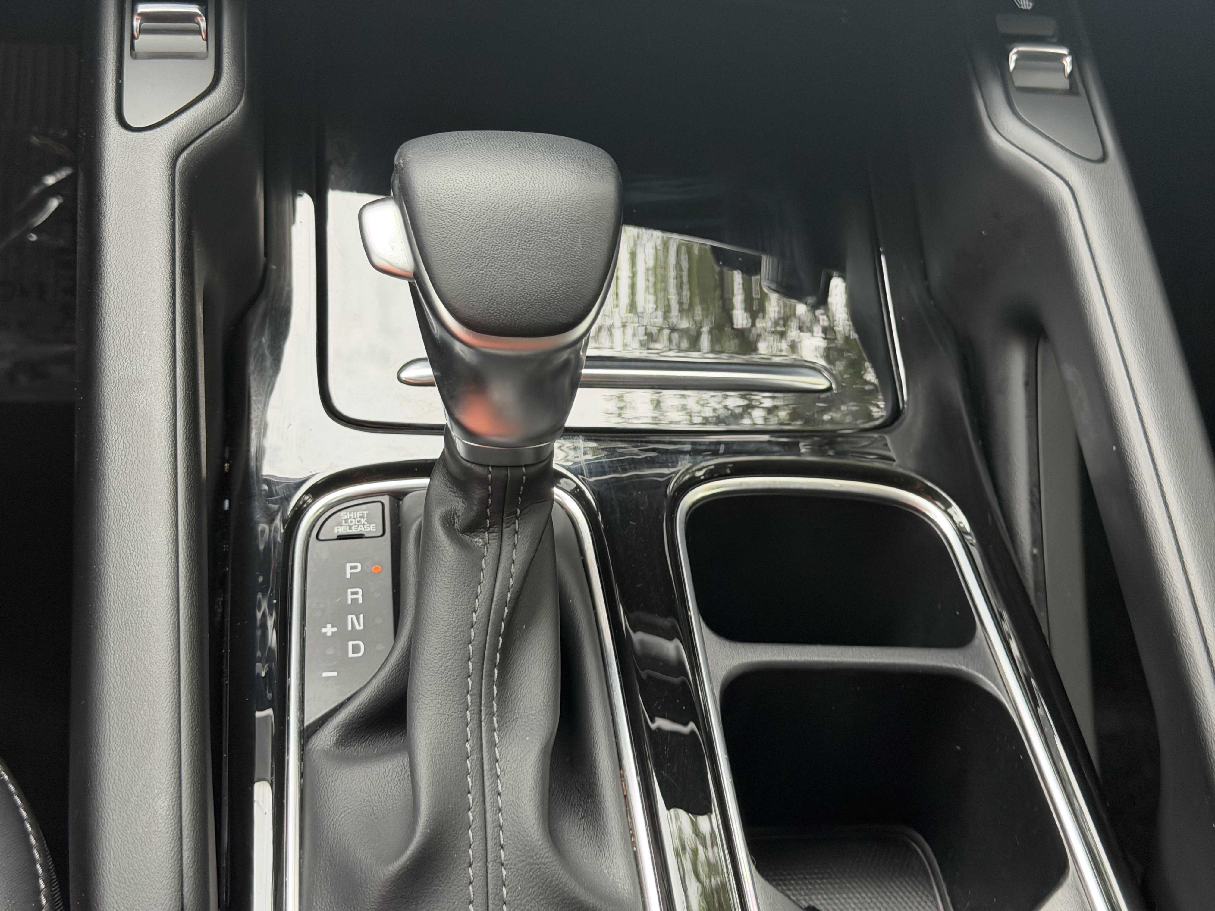 Certified 2024 Kia Telluride S FWD image 26