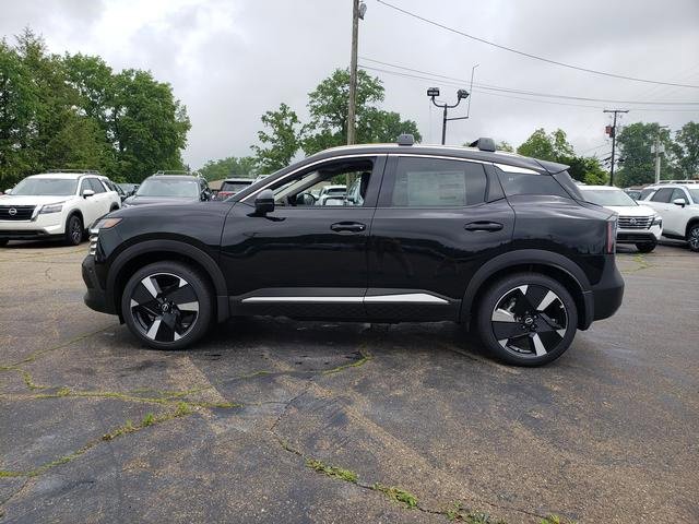 New 2025 Nissan Kicks SR w/ SR Premium Package image 3