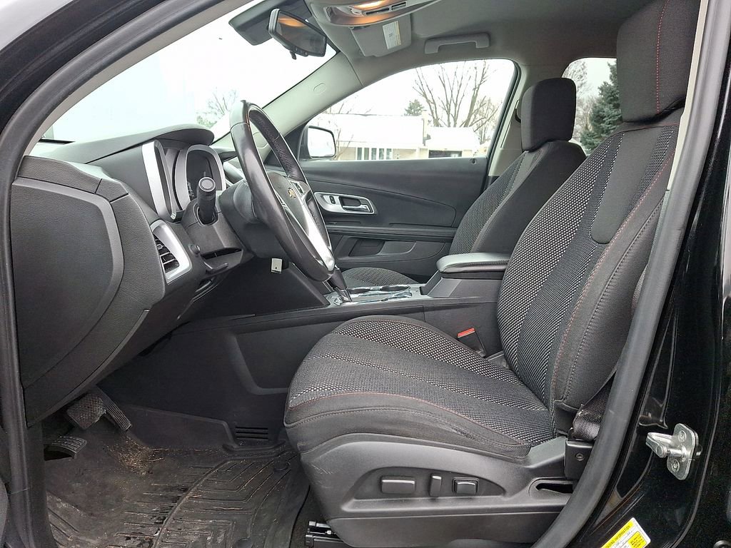 Used 2017 Chevrolet Equinox LT w/ Convenience Package image 12