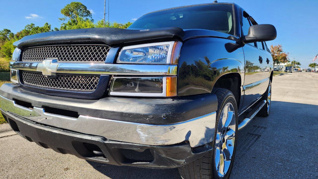 Used 2005 Chevrolet Avalanche LS w/ Preferred Equipment Group image 11