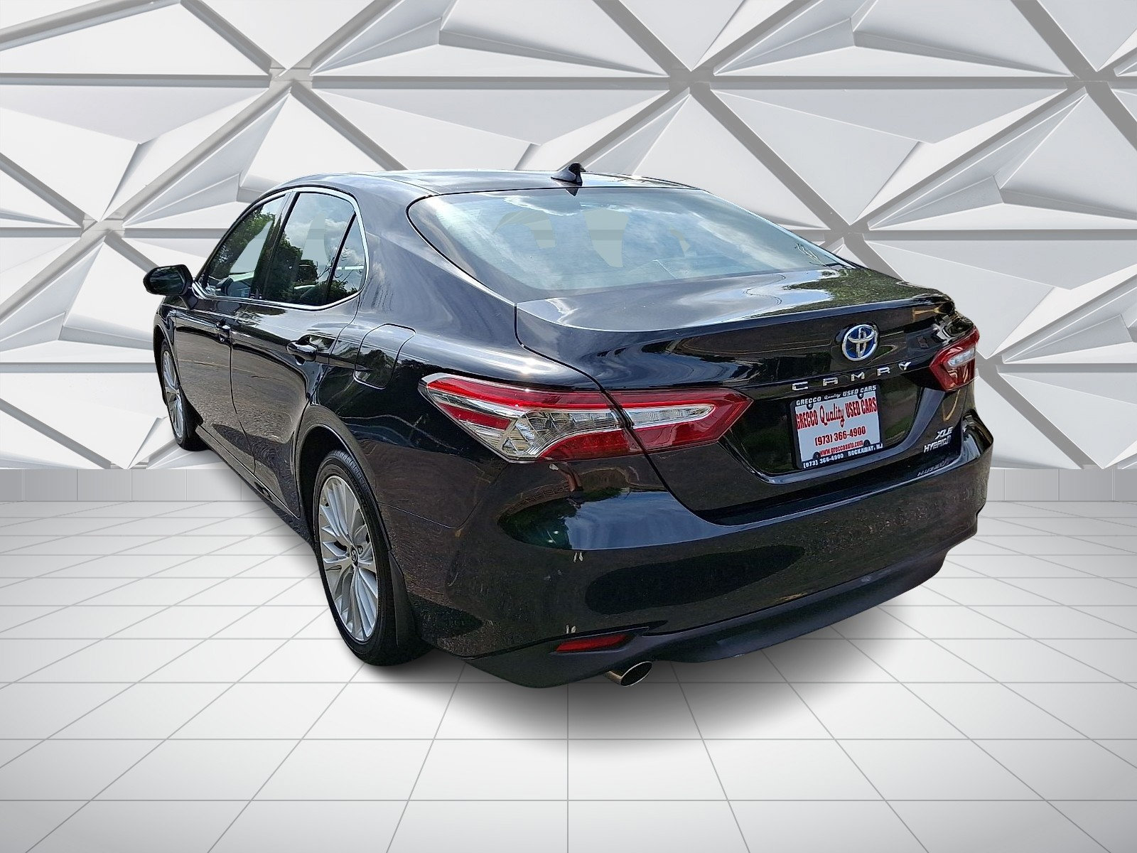 Used 2020 Toyota Camry XLE FWD image 8