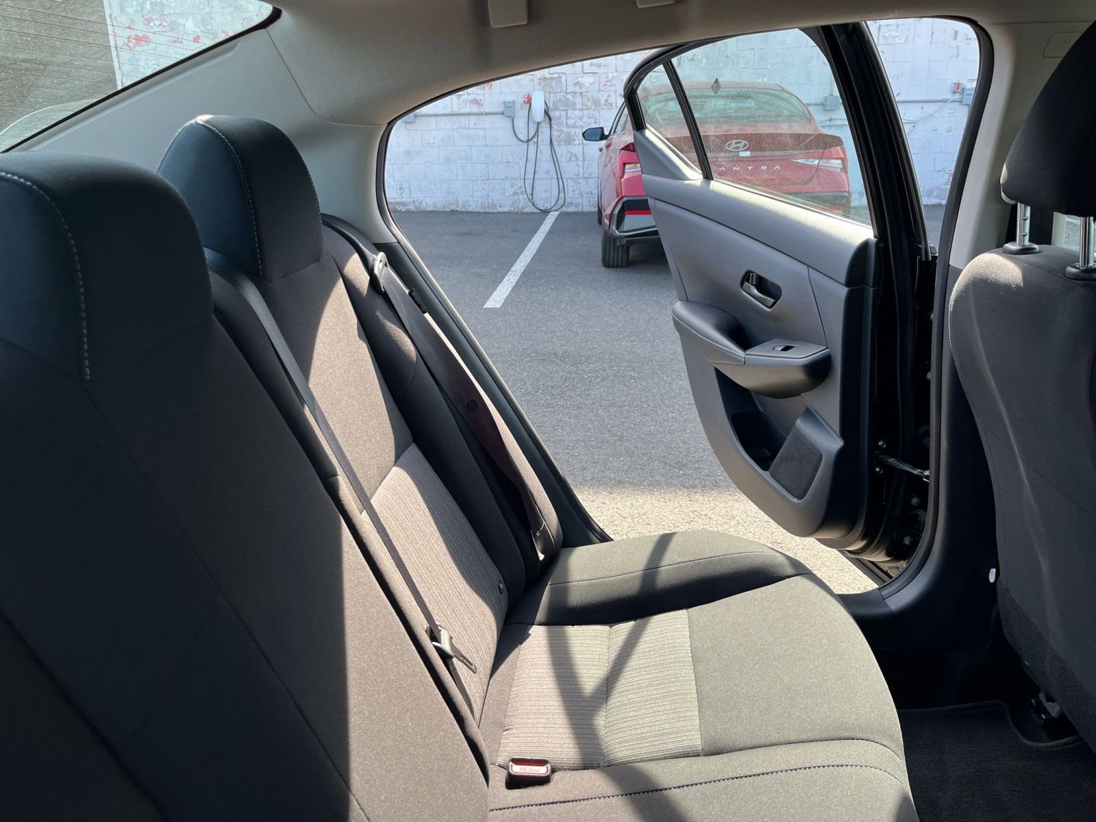 Used 2025 Nissan Sentra SV FWD image 36