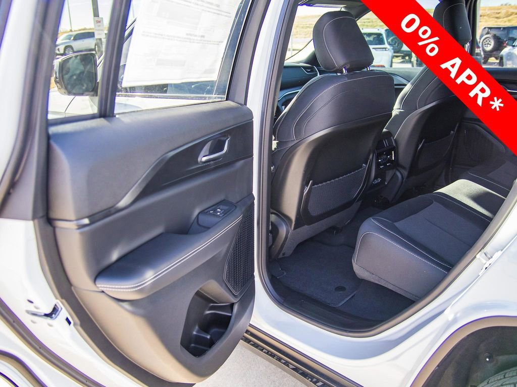 New 2025 Jeep Grand Cherokee Laredo X image 22