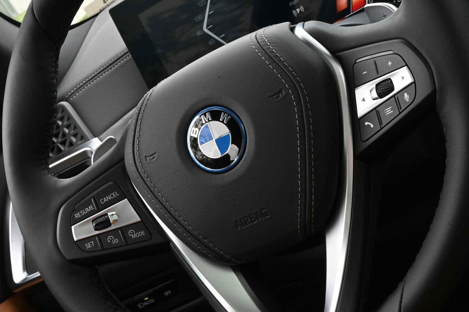Used 2026 BMW X5 xDrive50e w/ Executive Package AWD/4WD image 24