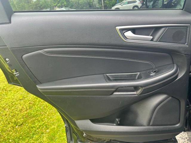 Used 2024 Ford Edge Titanium AWD/4WD image 22