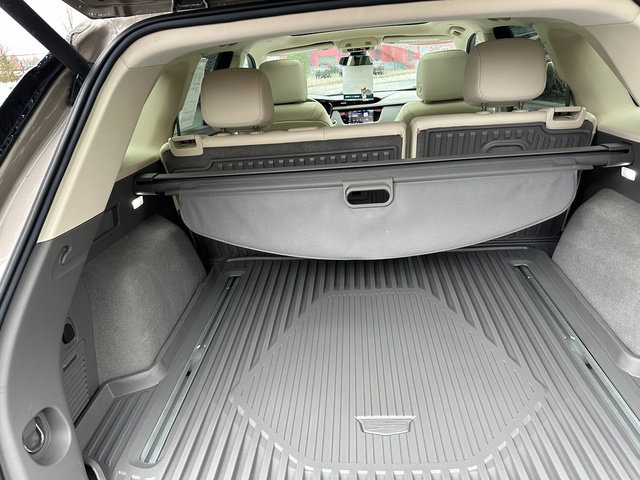 Used 2022 Cadillac XT5 Premium Luxury w/ LPO, Floor Liner Package image 8