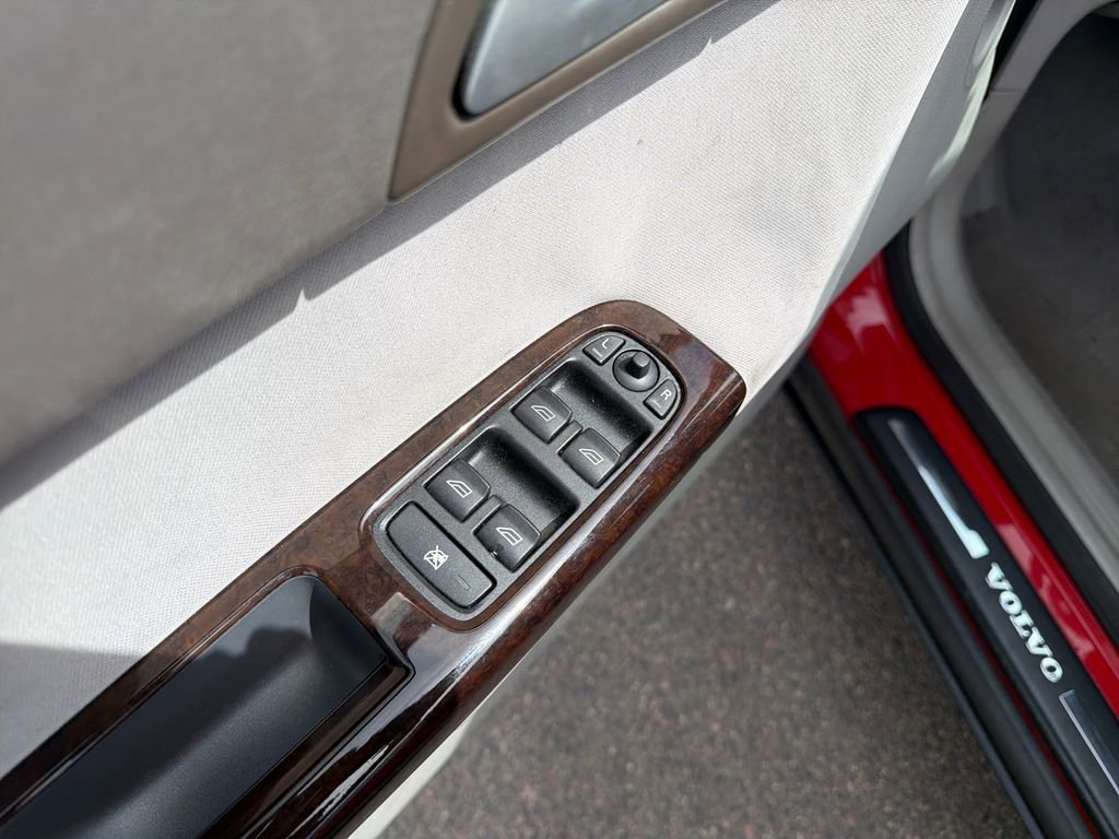 Used 2007 Volvo S40 2.4i FWD image 10