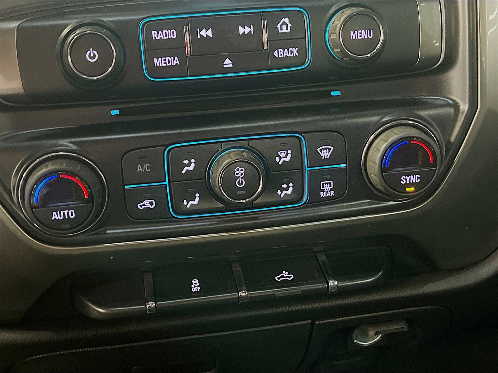 Used 2018 Chevrolet Silverado 2500 LT w/ All Star Edition image 16