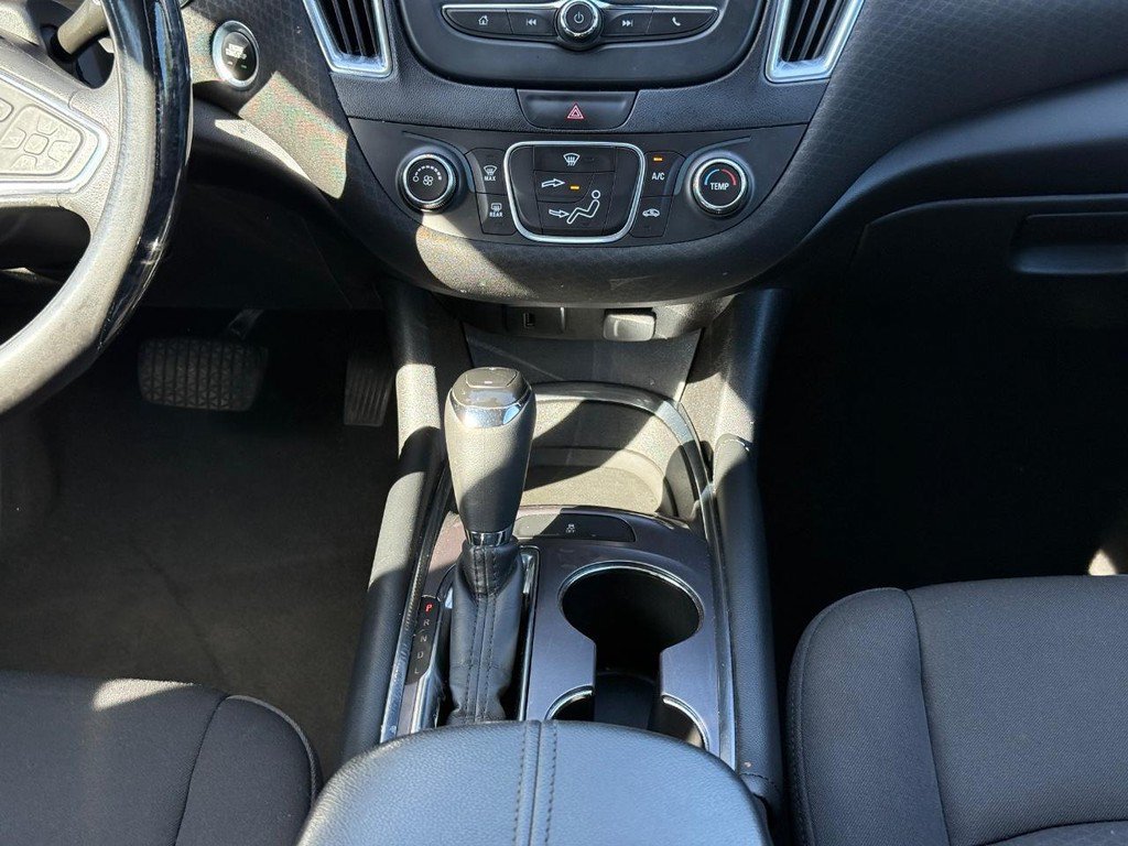 Used 2018 Chevrolet Malibu LT FWD image 10