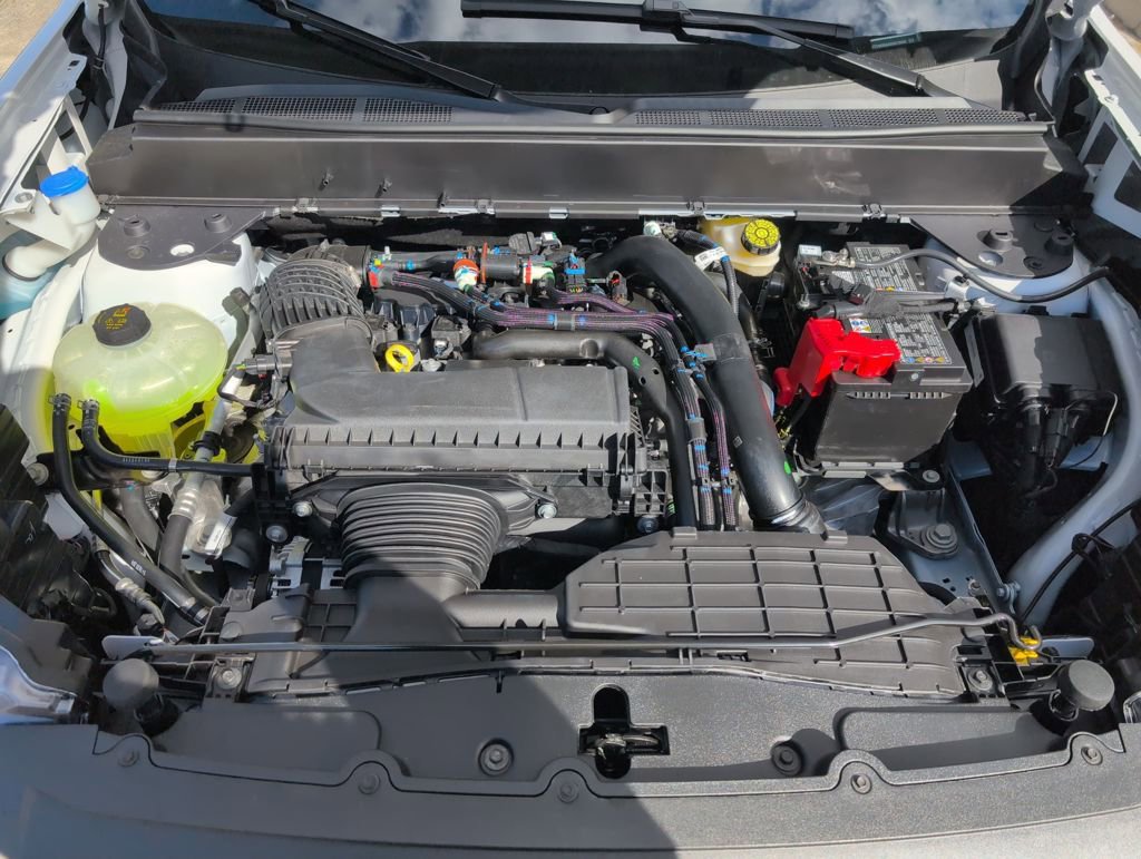 New 2025 Ford Maverick XL w/ Equipment Group 102A image 32