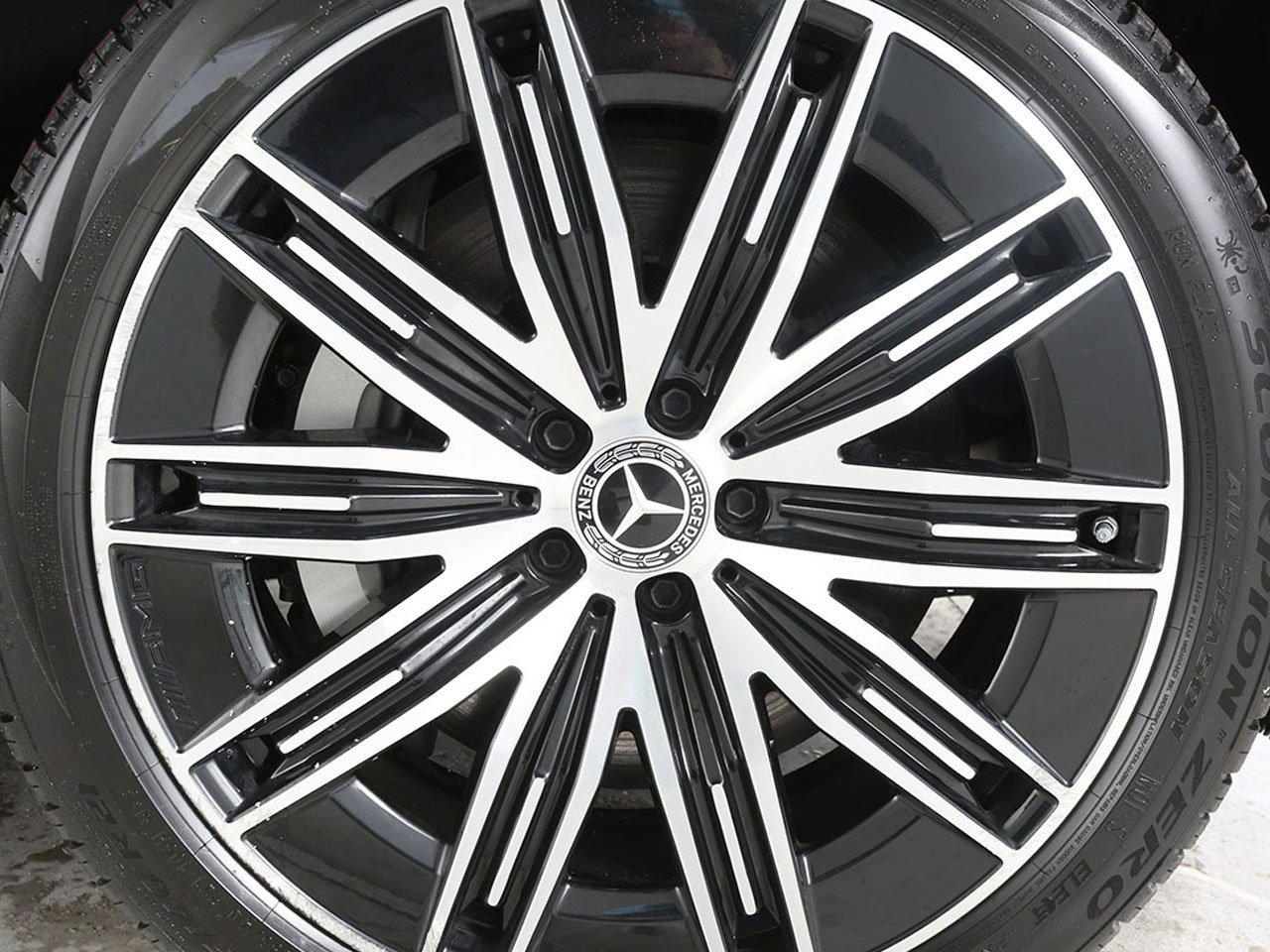 Used 2024 Mercedes-Benz EQE 350+ 4MATIC SUV w/ AMG Line Exterior Package image 5