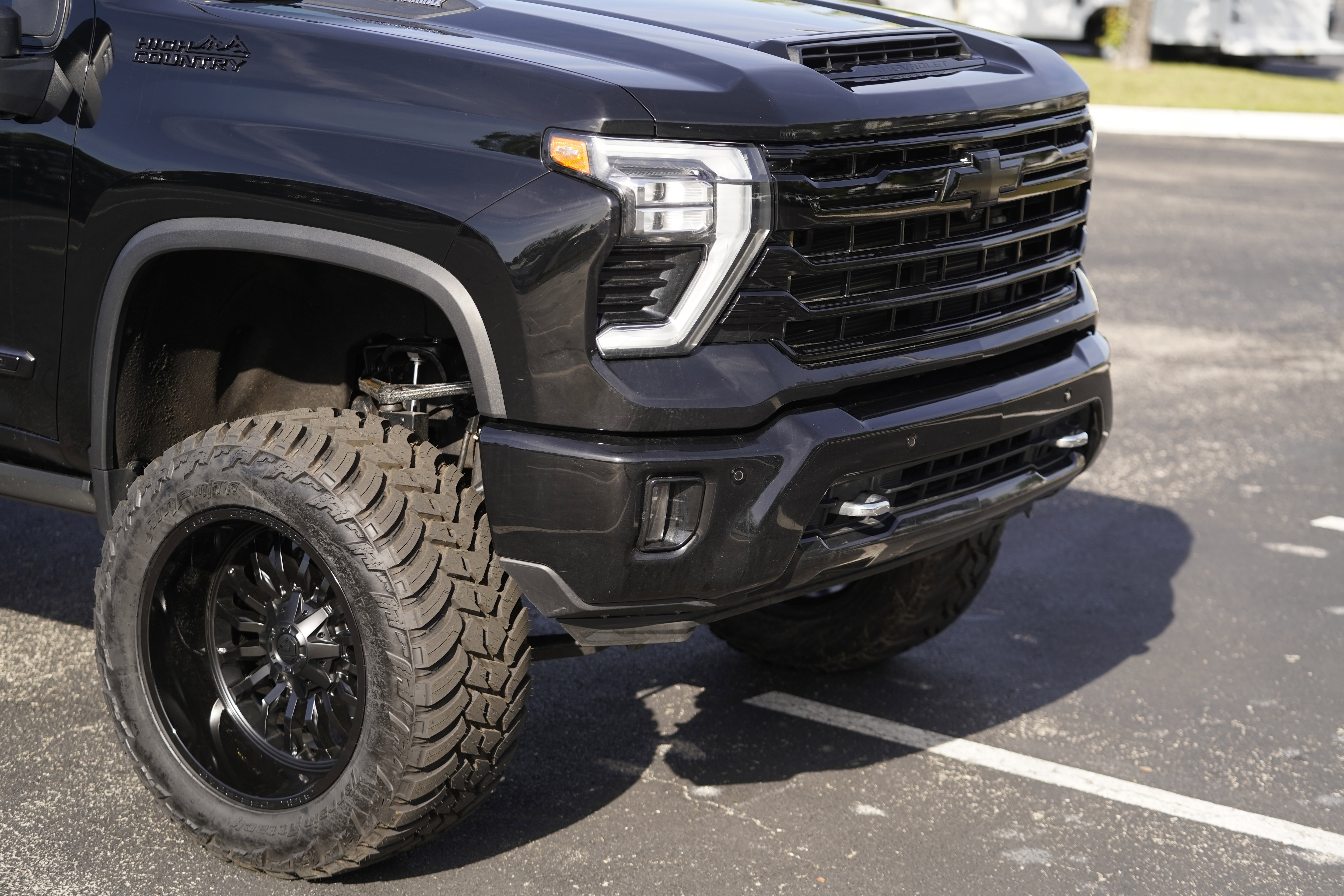 Used 2024 Chevrolet Silverado 2500 High Country w/ Midnight Edition AWD/4WD image 47