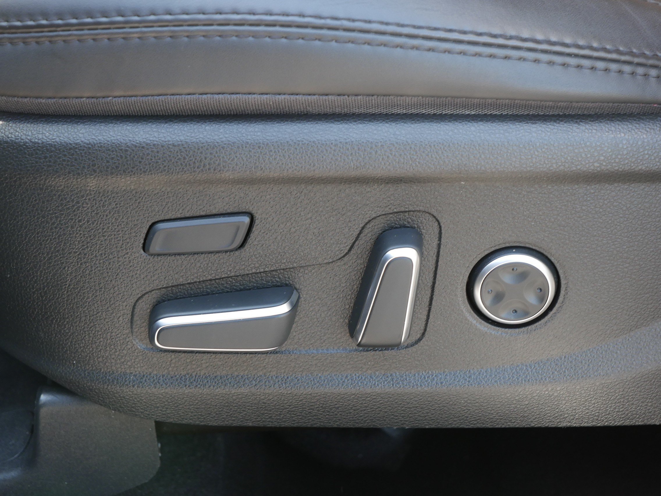 Used 2023 Hyundai Santa Fe Calligraphy AWD/4WD image 20