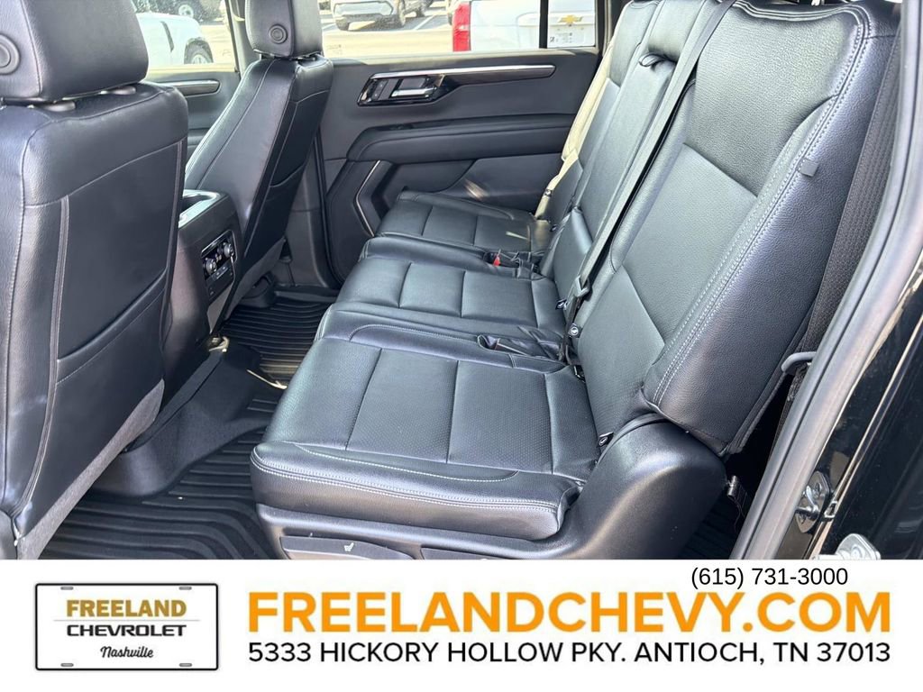 Used 2025 Chevrolet Suburban LS image 16