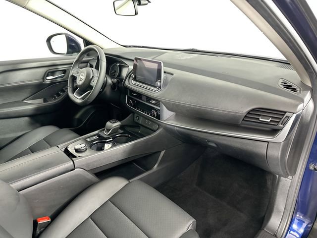 Used 2024 Nissan Rogue SV w/ SV Premium Package image 30