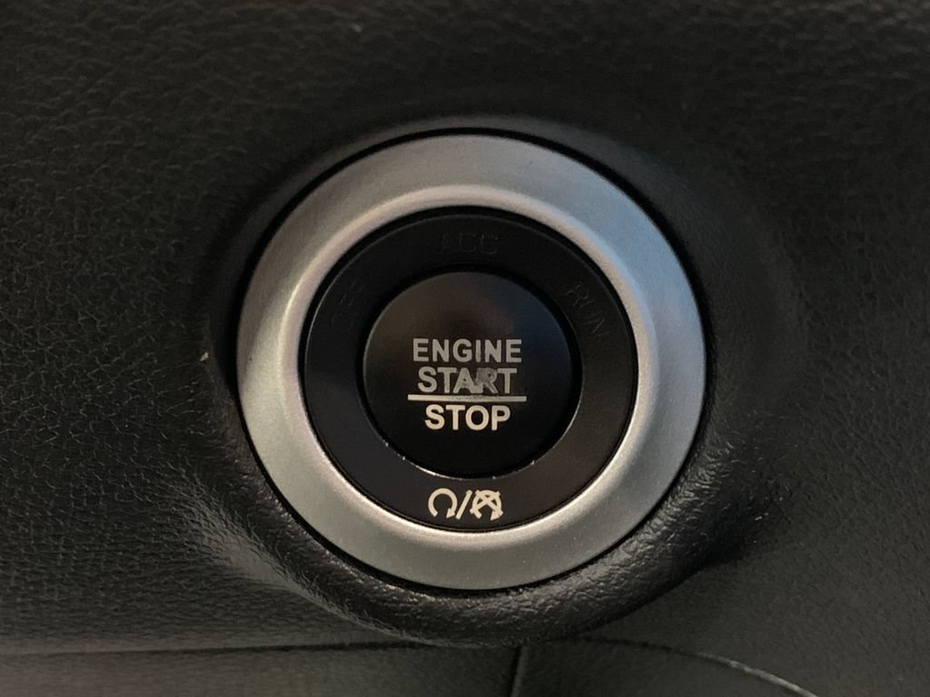 Used 2018 Chrysler Pacifica Touring Plus w/ S Appearance Package FWD image 14