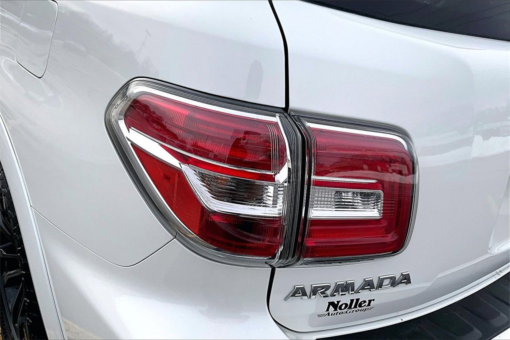 Used 2019 Nissan Armada Platinum w/ Captain's Chairs Package image 31