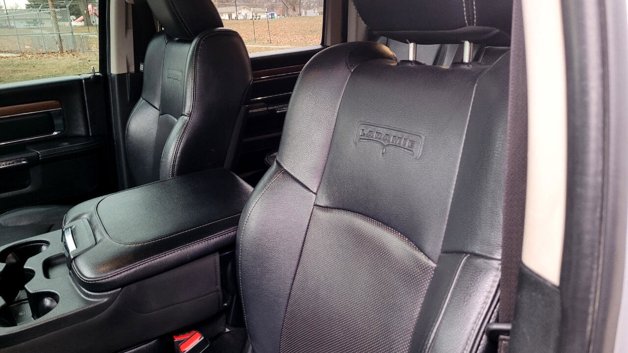 Used 2017 RAM 1500 Laramie image 29