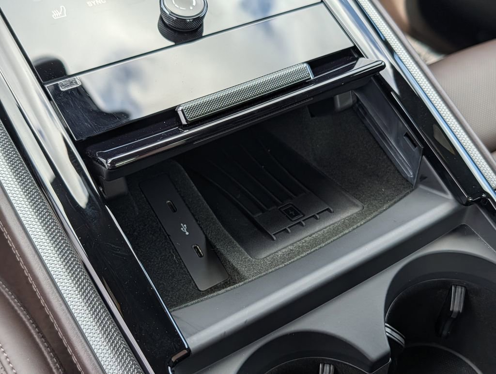 Used 2025 Porsche Panamera 4 image 22