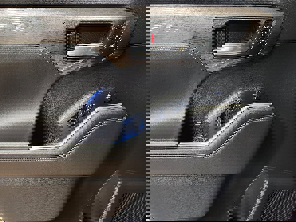 Used 2022 Toyota Highlander Platinum image 44