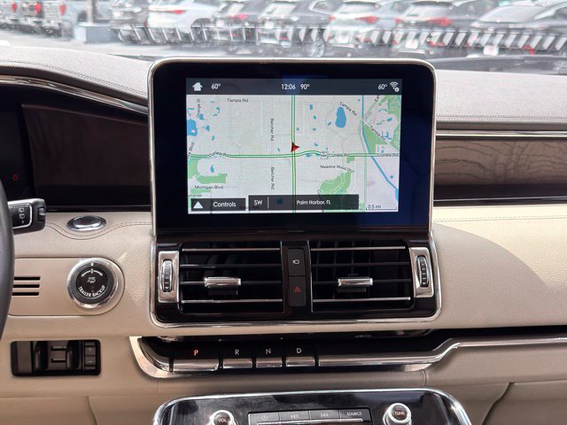 Used 2018 Lincoln Navigator Select w/ Technology Package AWD/4WD image 19