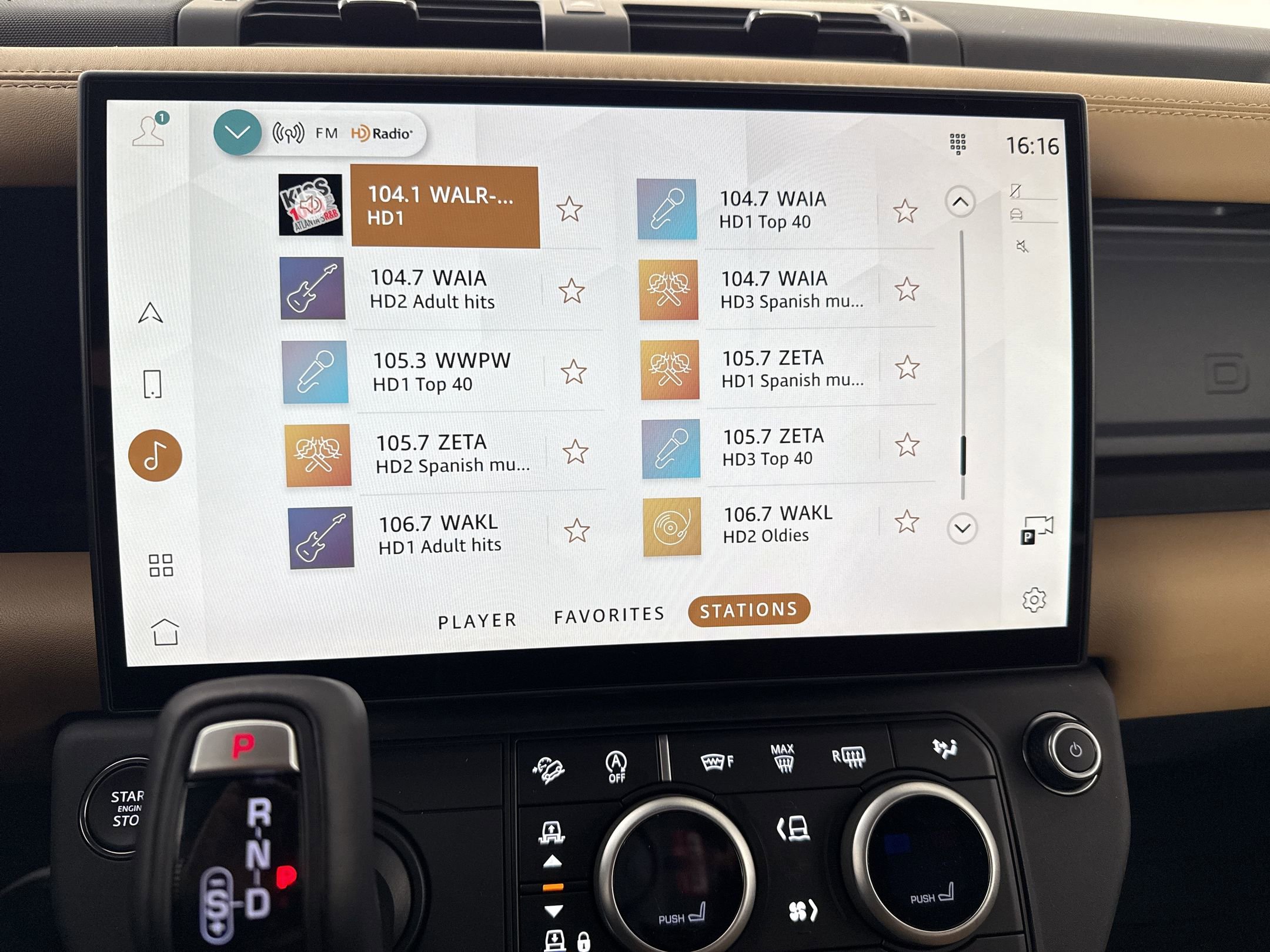 New 2026 Land Rover Defender 130 X-Dynamic SE AWD/4WD image 20