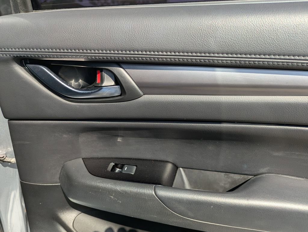 Used 2021 MAZDA CX-5 Touring image 29