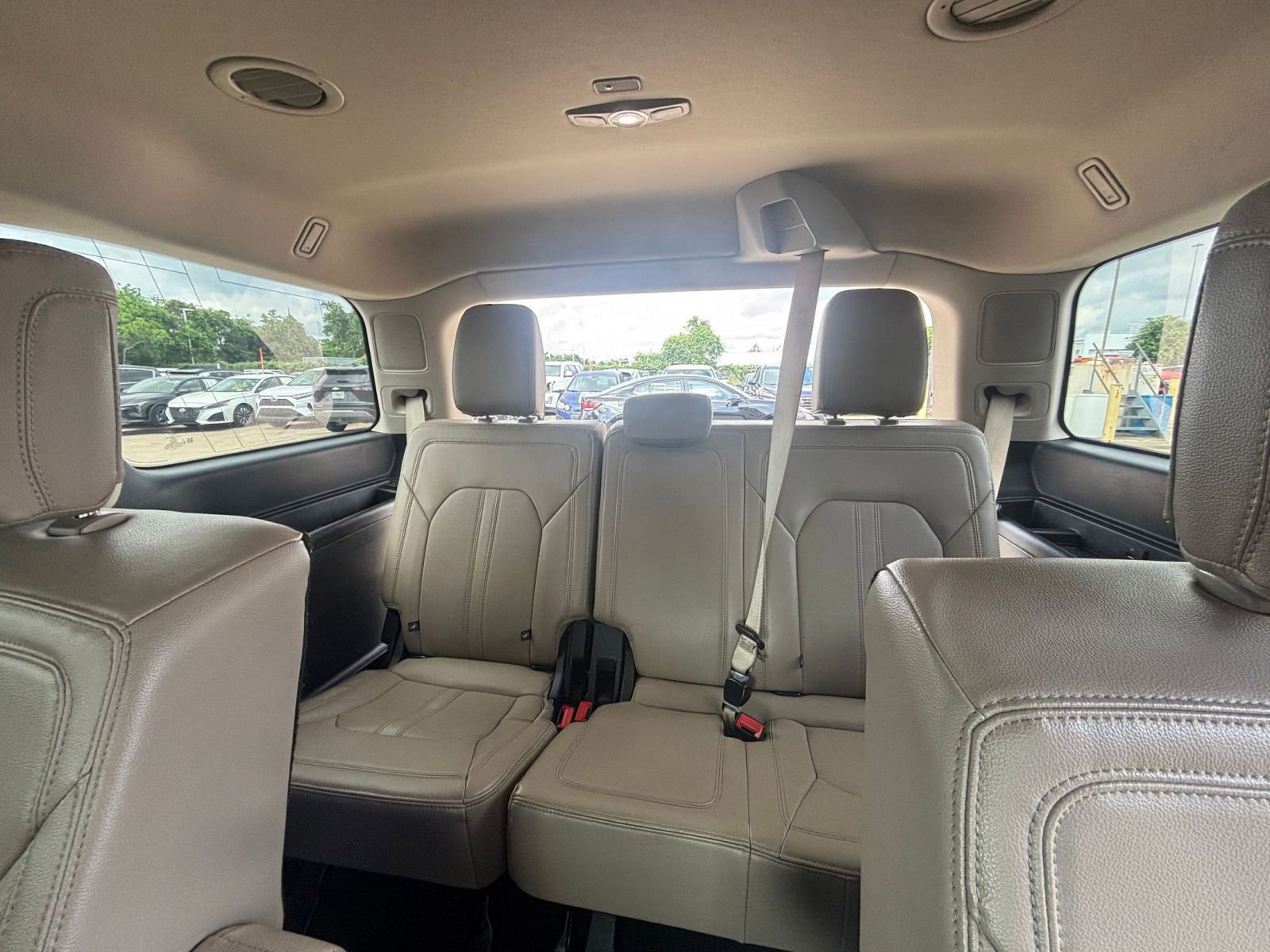 Used 2024 Ford Expedition Limited AWD/4WD image 31