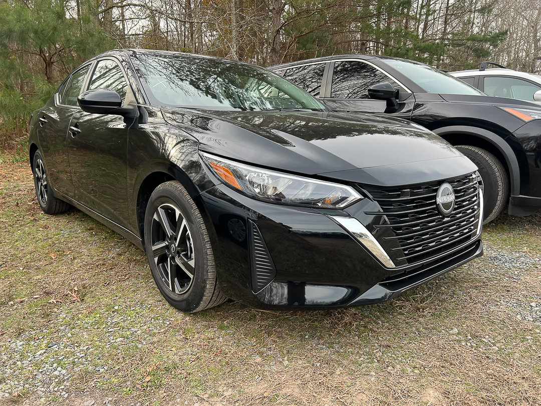 Used 2025 Nissan Sentra SV image 6